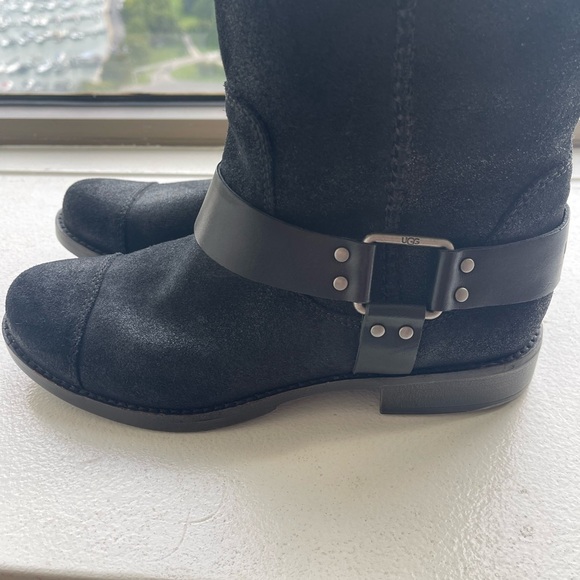 UGG suede riding boots size 9. Never worn - Picture 4 of 9